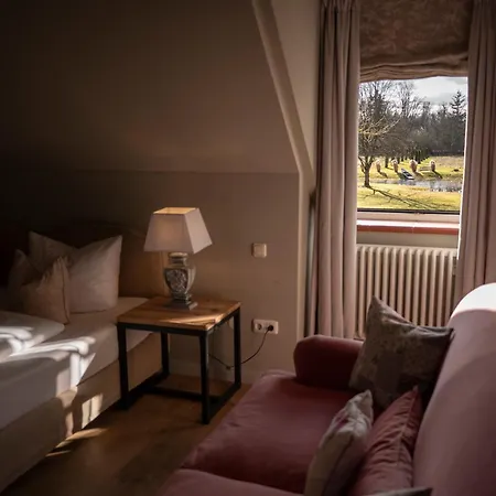 Gut Altholz Und Restaurant Hutter Otel 3*