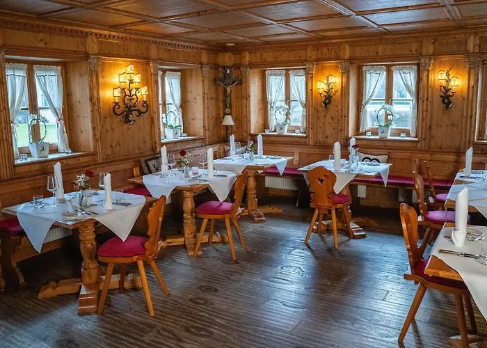 Otel Gut Altholz Und Restaurant Hutter 3*