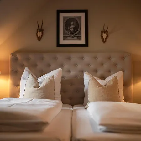 Gut Altholz Und Restaurant Hutter プラットリング