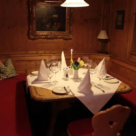 Gut Altholz Und Restaurant Hutter プラットリング