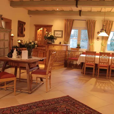 ホテル Gut Altholz Und Restaurant Hutter