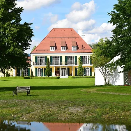 Hotel Gut Altholz Und Restaurant Hutter 3*