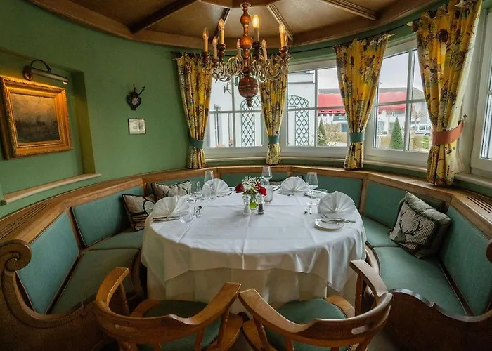 Hotel Gut Altholz Und Restaurant Hutter Plattling