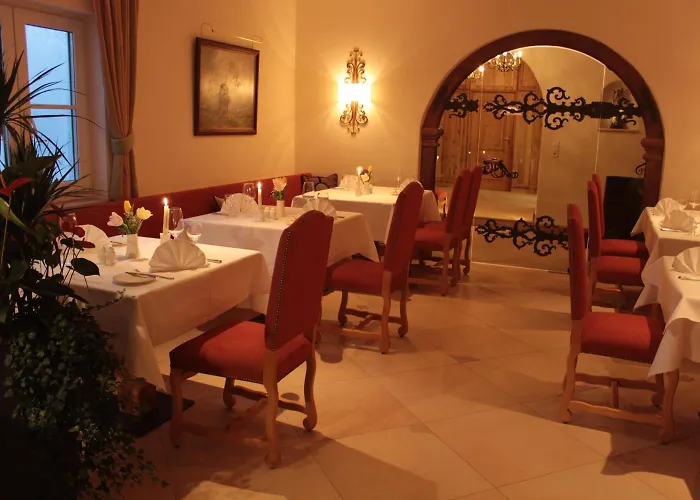 Gut Altholz Und Restaurant Hutter 3* Plattling